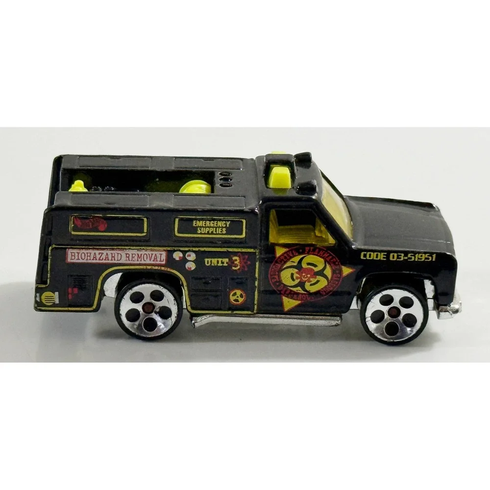 Hot Wheels Biohazard Removal Truck Kids 1:64 Black Emergency Unit 3 1974 Base